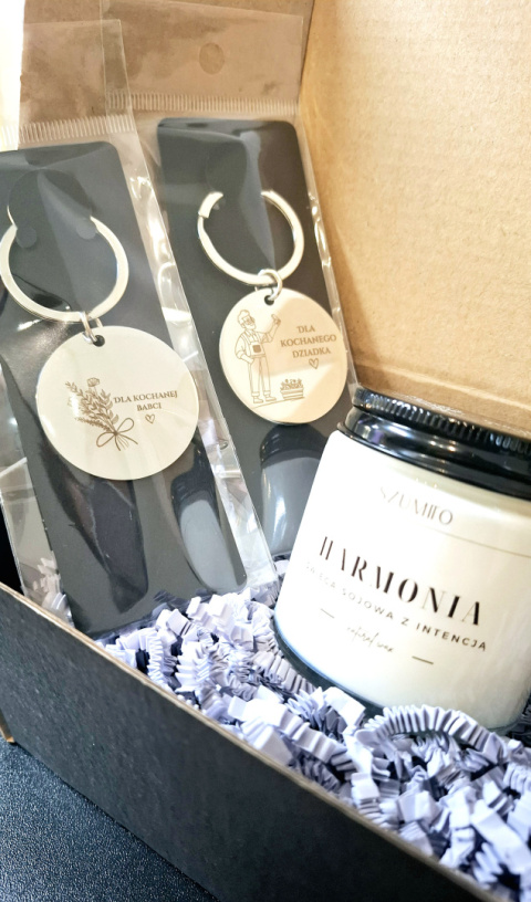 Box Nr 3 Świeca sojowa + dwie zawieszki Box Nr 3 Świeca sojowa + dwie zawieszki